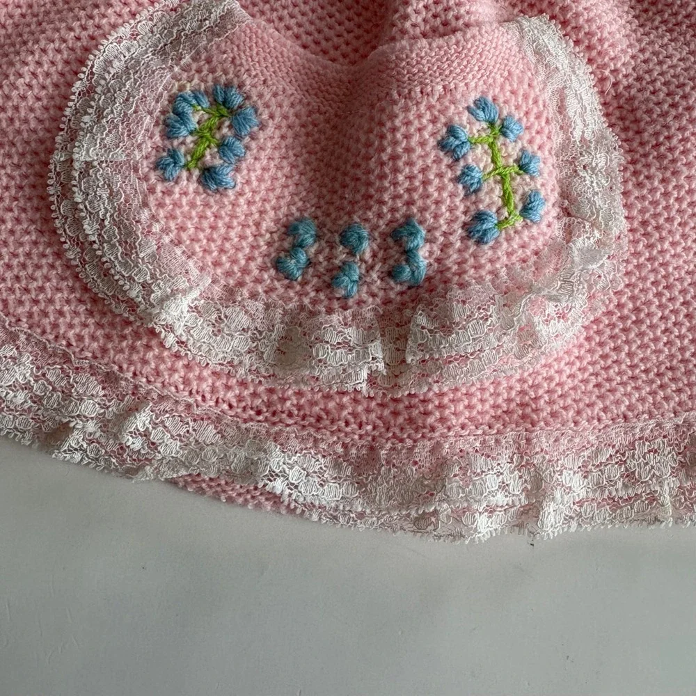 Vintage Infant Girls Pink Knit‎ Set Lace Accents Floral Embroidery Acrylic